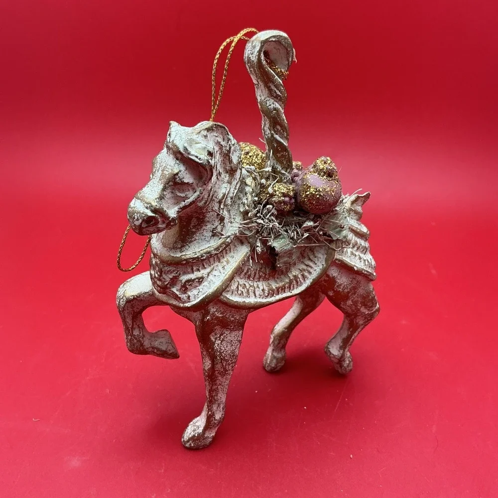 Vintage Decorative Distressed Carousel Horse Ornaments-Set of‎ 2 READ